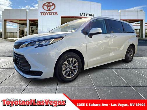 2023 Toyota Sienna LE