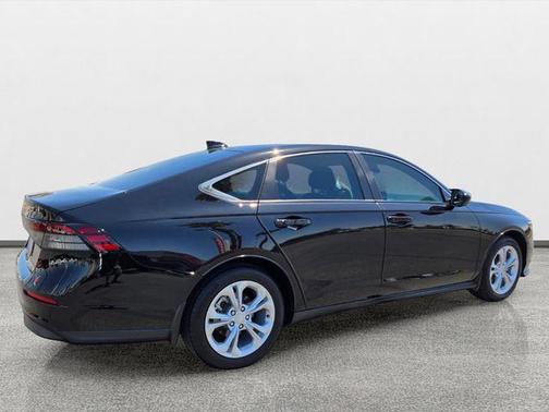 Crystal Black Pearl 2025 Honda Accord LX 1.5T
