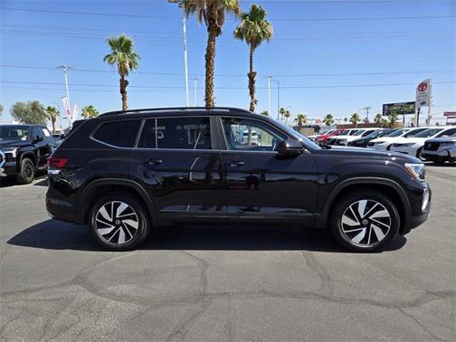 2024 Volkswagen Atlas 2.0T SE w/Technology 4MOTION