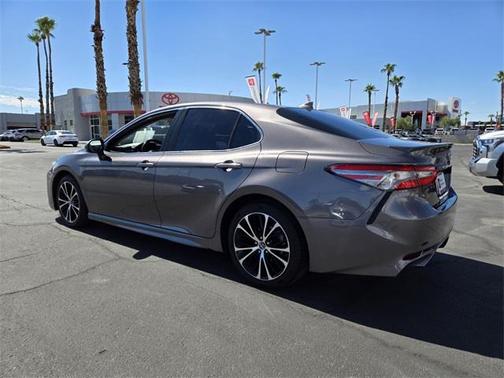2019 Toyota Camry SE