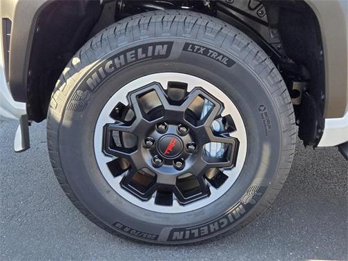 2025 Toyota 4Runner TRD Off Road