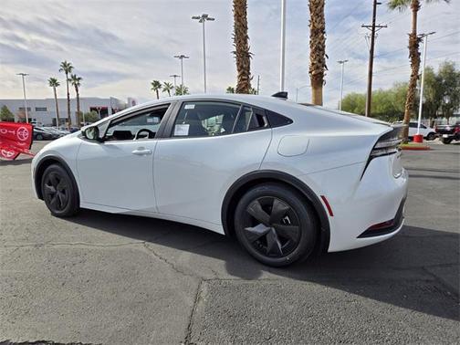 2026 Toyota Prius Plug-In Hybrid SE