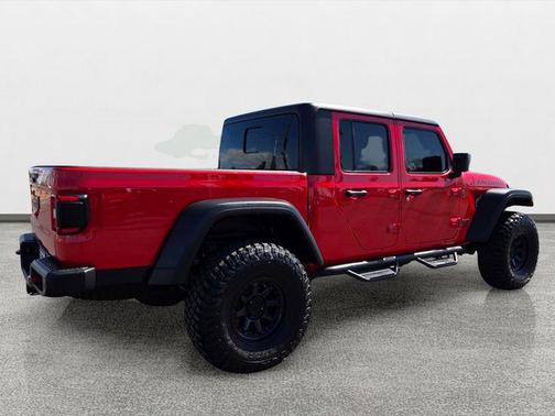 Firecracker Red Clearcoat 2024 Jeep Gladiator Mojave