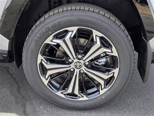 2025 Toyota RAV4 Hybrid SE