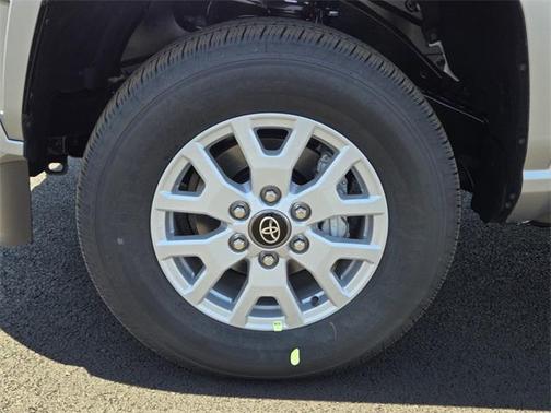 2025 Toyota Tacoma SR5