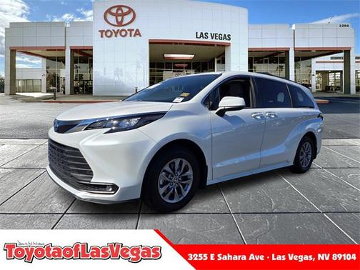 2025 Toyota Sienna XLE