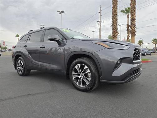 2025 Toyota Highlander XLE