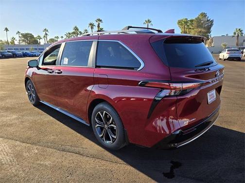 2025 Toyota Sienna Platinum 7 Passenger