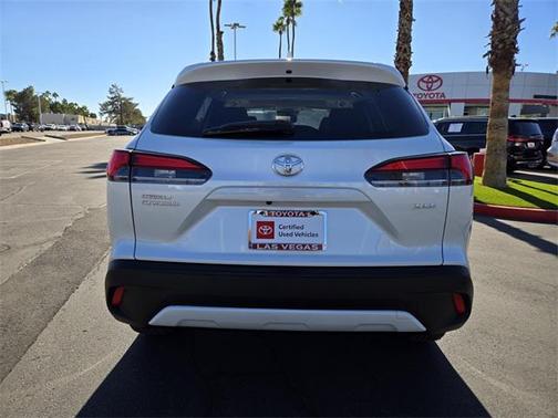 2024 Toyota Corolla Cross XLE