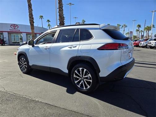 2024 Toyota Corolla Cross XLE