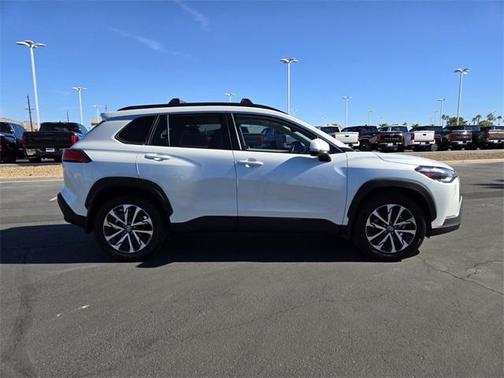 2024 Toyota Corolla Cross XLE