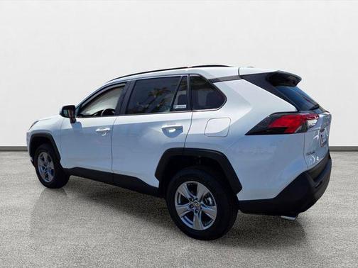 Ice Cap 2025 Toyota RAV4 XLE