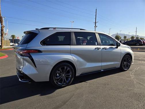 2025 Toyota Sienna XSE 7 Passenger