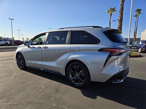 2025 Toyota Sienna XSE 7 Passenger