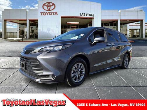 2025 Toyota Sienna XLE