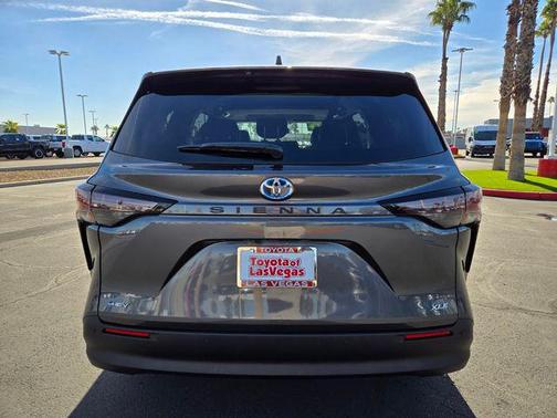 2025 Toyota Sienna XLE