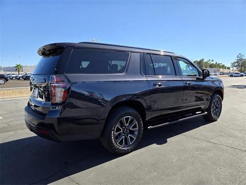 2023 Chevrolet Suburban 4WD Z71