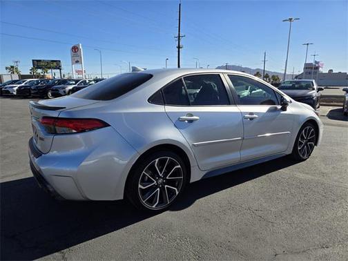 Classic Silver Metallic 2022 Toyota Corolla XSE