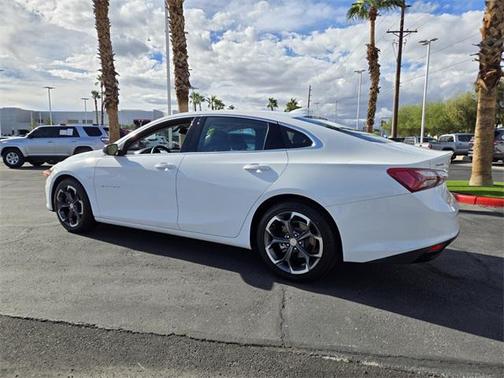 2022 Chevrolet Malibu FWD LT