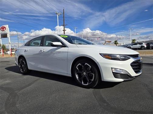 2022 Chevrolet Malibu FWD LT