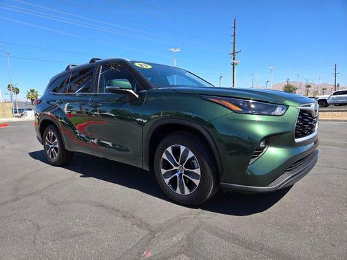 2023 Toyota Highlander XLE