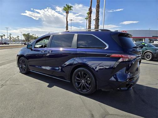 2022 Toyota Sienna XSE 7 Passenger