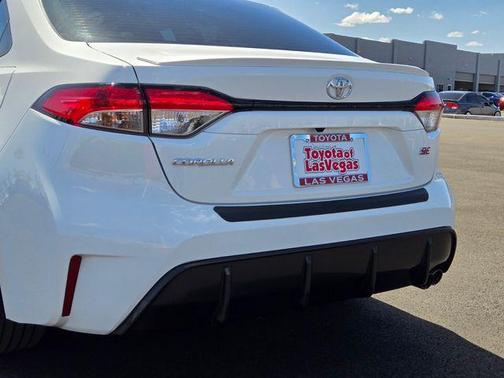Ice 2023 Toyota Corolla SE