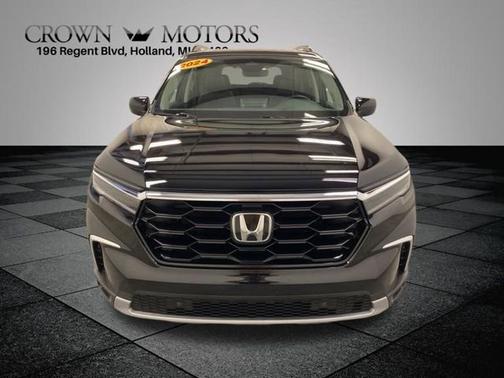 Crystal Black Pearl 2024 Honda Pilot