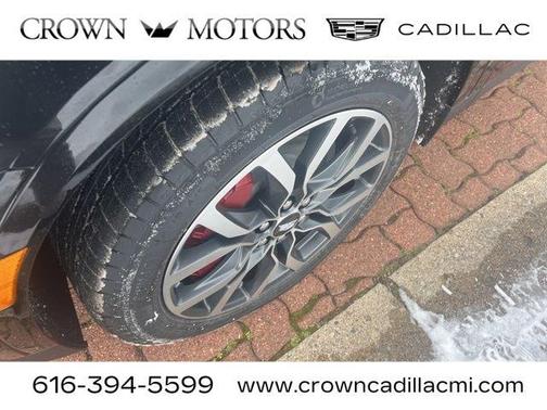2025 Cadillac XT5 Sport