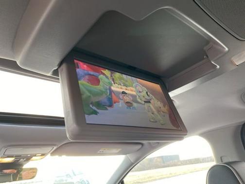 Crystal Black Pearl 2023 Honda Odyssey