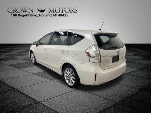 2012 Toyota Prius v Five