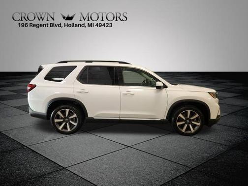 Platinum White Pearl 2025 Honda Pilot