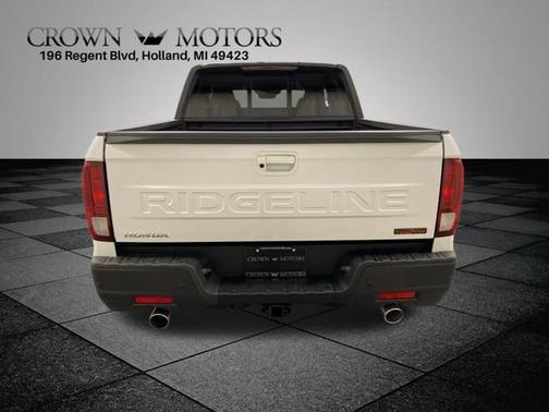 Platinum White Pearl 2024 Honda Ridgeline