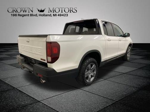 Platinum White Pearl 2024 Honda Ridgeline