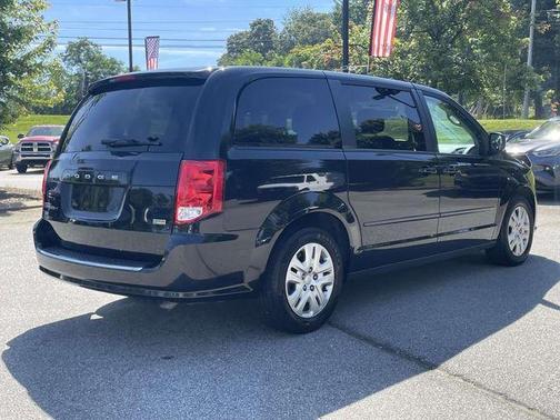Brilliant Black Crystal Pearlcoat 2016 Dodge Grand Caravan AVP/SE
