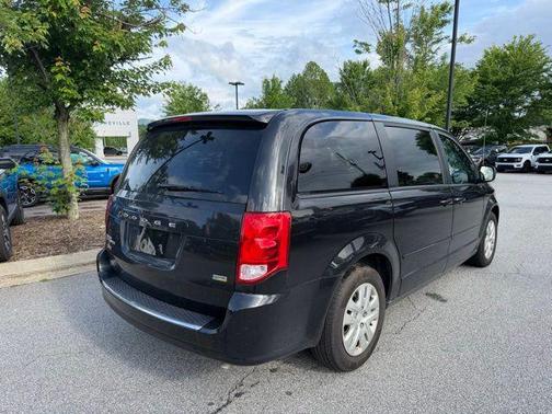Brilliant Black Crystal Pearlcoat 2016 Dodge Grand Caravan AVP/SE