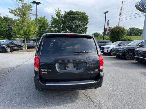 Brilliant Black Crystal Pearlcoat 2016 Dodge Grand Caravan AVP/SE