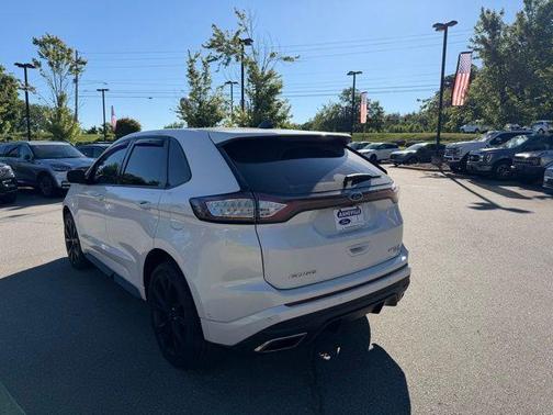 White Platinum Clearcoat Metallic 2018 Ford Edge Sport