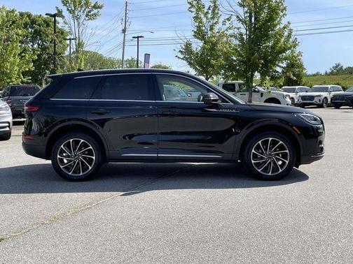Infinite Black Metallic 2023 Lincoln Corsair Standard