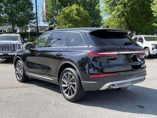 Infinite Black Metallic 2023 Lincoln Corsair Standard