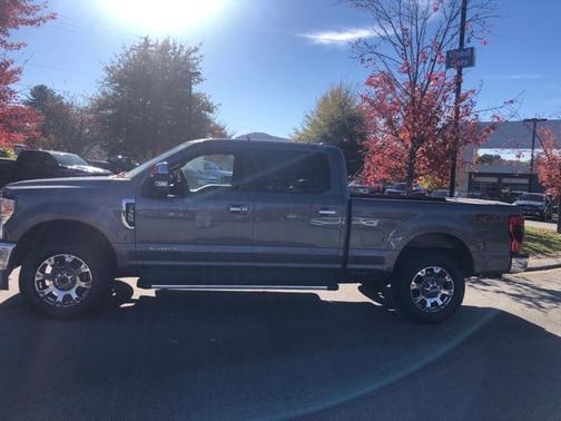 2022 Ford F-350 LARIAT SUPER DUTY