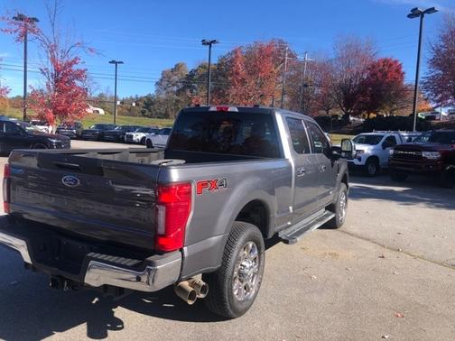 2022 Ford F-350 LARIAT SUPER DUTY
