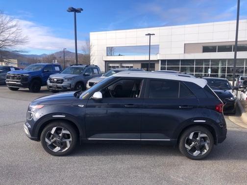 2022 Hyundai VENUE LIMITED