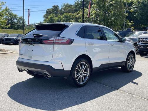 Star White 2023 Ford Edge Titanium