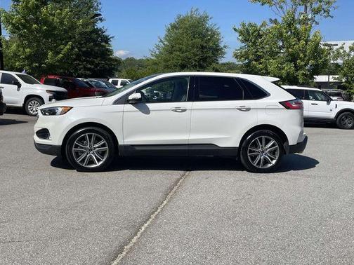 Star White 2023 Ford Edge Titanium