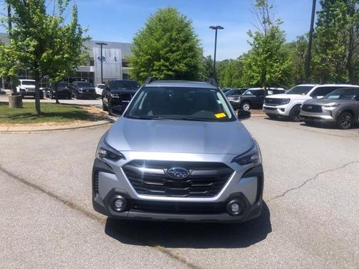 Ice Silver Metallic 2023 Subaru Outback PREMIUM
