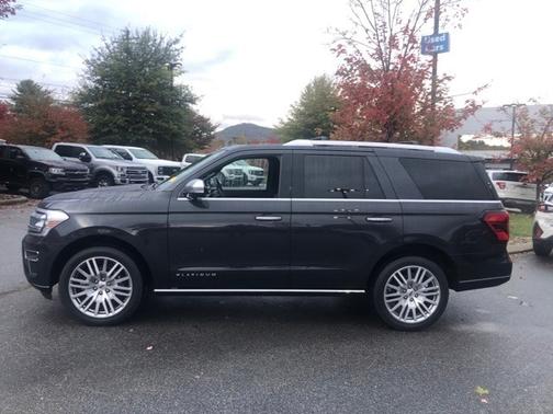 2023 Ford Expedition PLATINUM