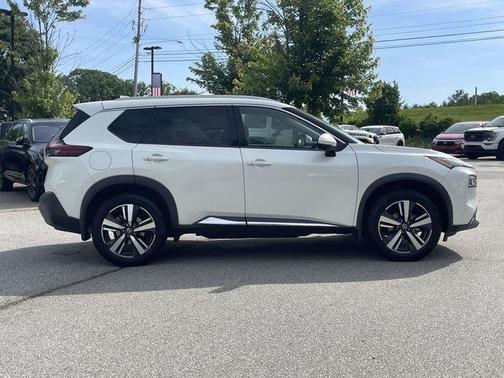 White 2021 Nissan Rogue SL