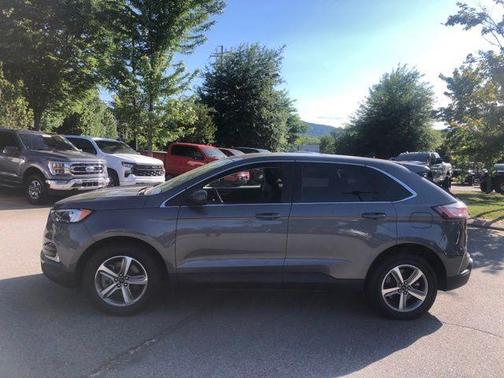 Gray Metallic 2024 Ford Edge SEL