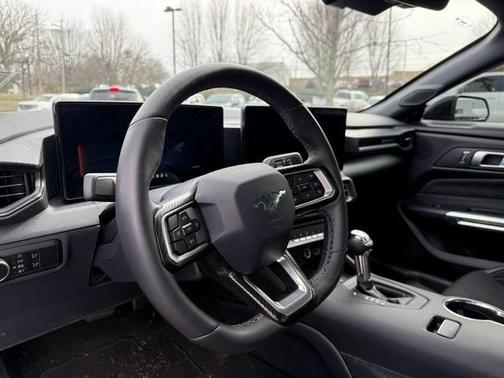 2025 Ford Mustang ECOBOOST